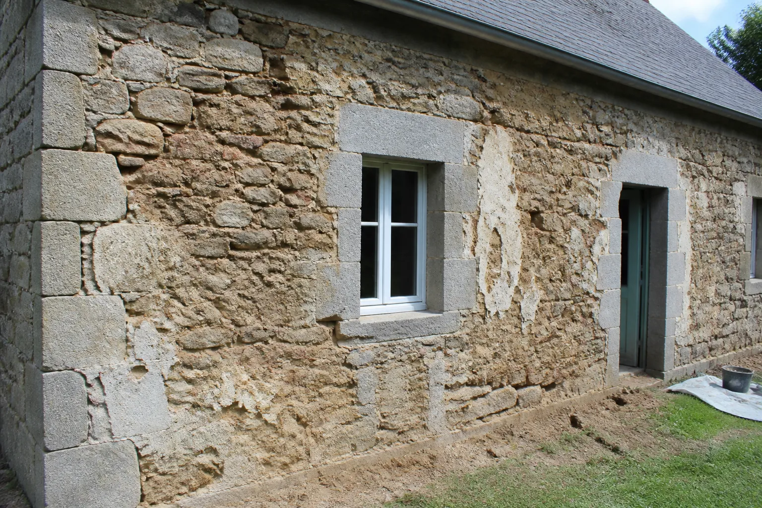 Mur de longere decroute avant enduit a la chaux